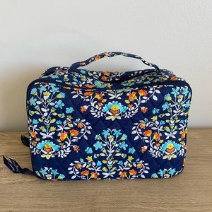 Vera Bradley Toiletry Bag GREAT CONDITION